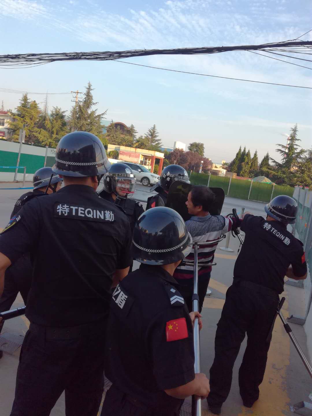 8-27西咸防爆演练1.jpg 8-27西咸防爆演练1.jpg